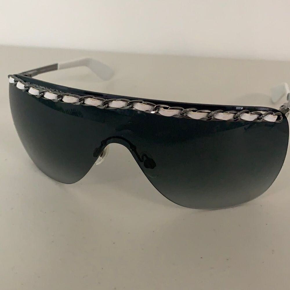 NWT CHANEL RIMLESS SHEILD 4160-Q CHAIN‎ SUNGLASSES